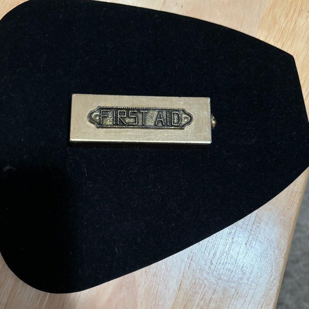 Vintage First Aid Band - Aid holder